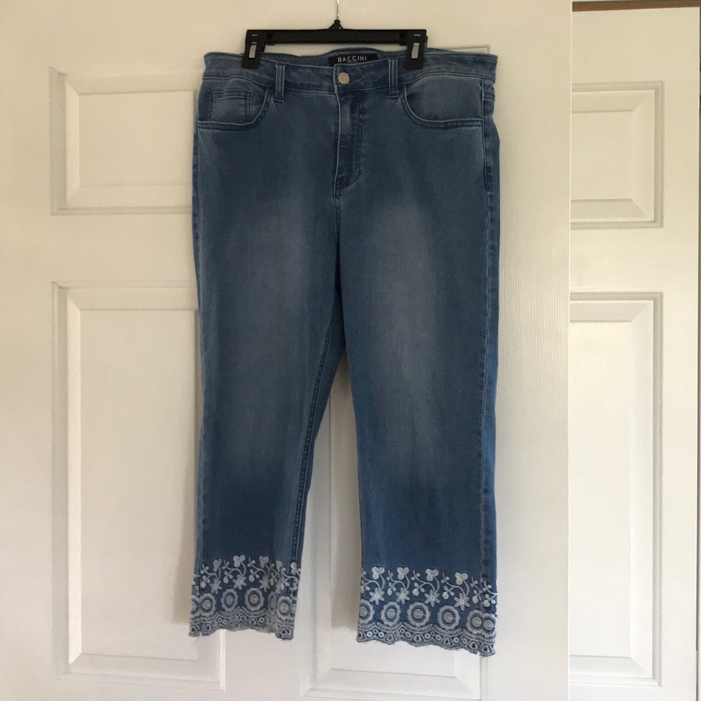 Lace trim denim Capri pants